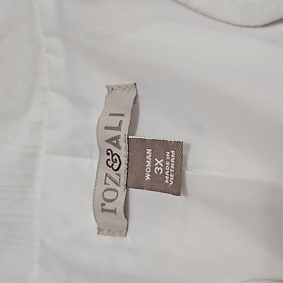 Roz & Ali White Open Textured Blazer With Padded Shoulders Size 3X #W-723 - Picture 11 of 15